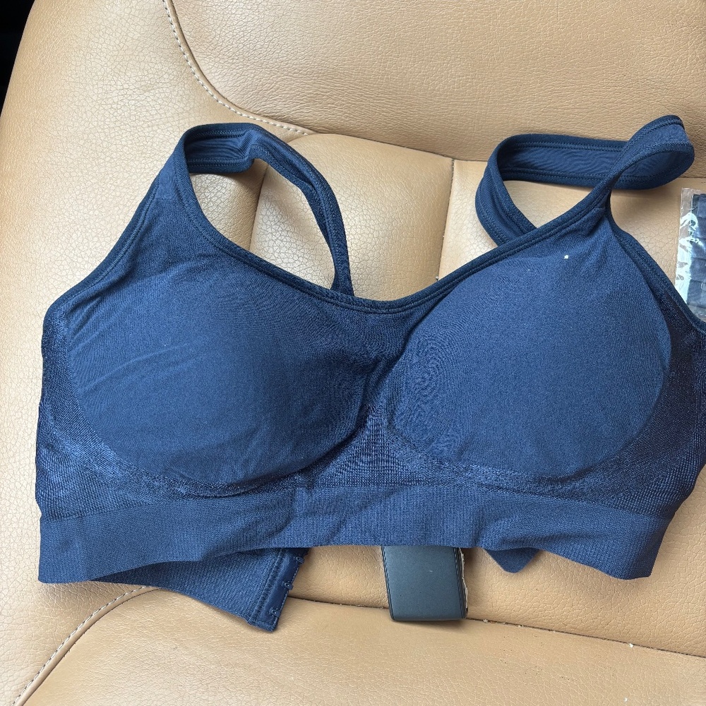 Underoutfit bra